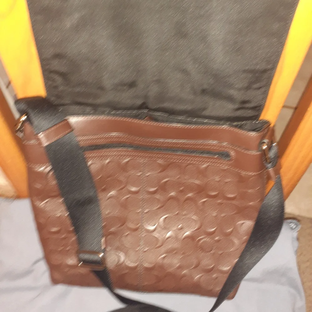 Coach signature Messenger bag